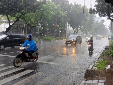 Cuaca Ekstrem Ancam 7 Wilayah di Sumatera Barat Hari Ini, Warga Diminta Waspada Banjir dan Longsor