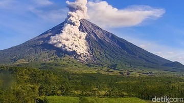 Balai Besar TNBTS Pastikan Gunung Bromo Tetap Beroperasi Usai Erupsi Semeru Pagi Ini