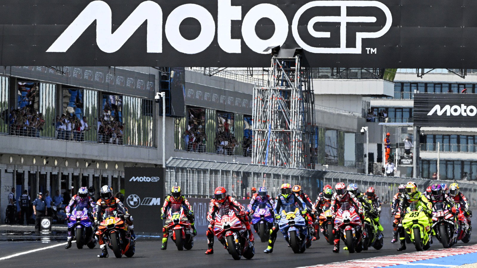 Lima Pabrikan MotoGP Sepakati Kontrak Komersial Baru hingga 2031, Pasar Pembalap 2027 Mulai Bergerak