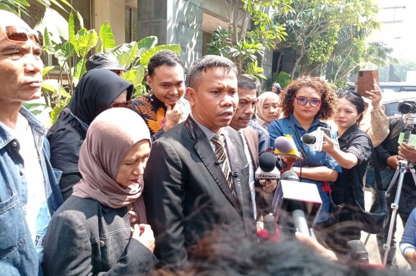 Kuasa Hukum Roy Suryo Deklarasi ‘Perang Terbuka’ ke Jokowi Usai Klien Ditangkap Polda Metro Jaya