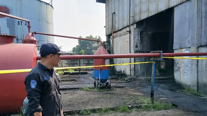 Kementerian LH Segel Perusahaan Pengelola Oli Bekas Ilegal di Tangerang, Operasi Tanpa Izin Sejak 2022