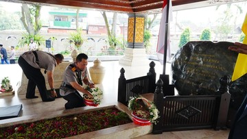 Kapolri Ziarahi Makam Bung Karno di Blitar, Rangkaian Hari Bhayangkara ke-80
