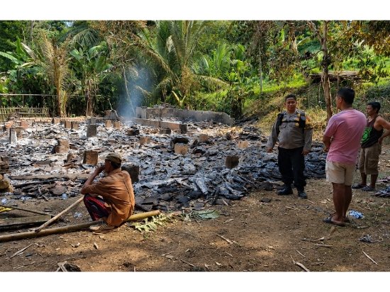 Kebakaran di Sukabumi Hanguskan Dua Rumah Panggung, Kerugian Capai Rp80 Juta