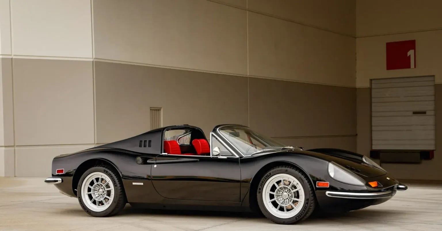 Ferrari Dino 246 GTS 1972 Dimodifikasi Mesin V8, Terjual Rp 12,8 Miliar di Lelang AS
