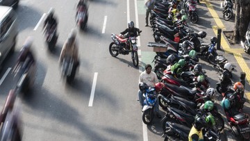 Pengemudi Ojol Meratap Saat Motornya Diangkut, Dishub DKI: Silakan Ambil di Kantor