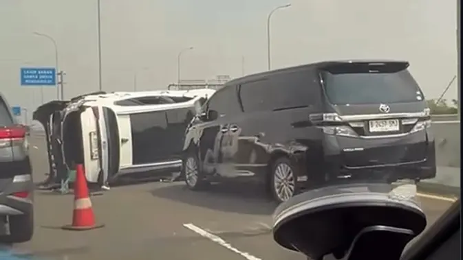 Delapan Orang Luka Beruntun di Tol Becakayu, Polisi Duga Pengemudi Kehilangan Kendali