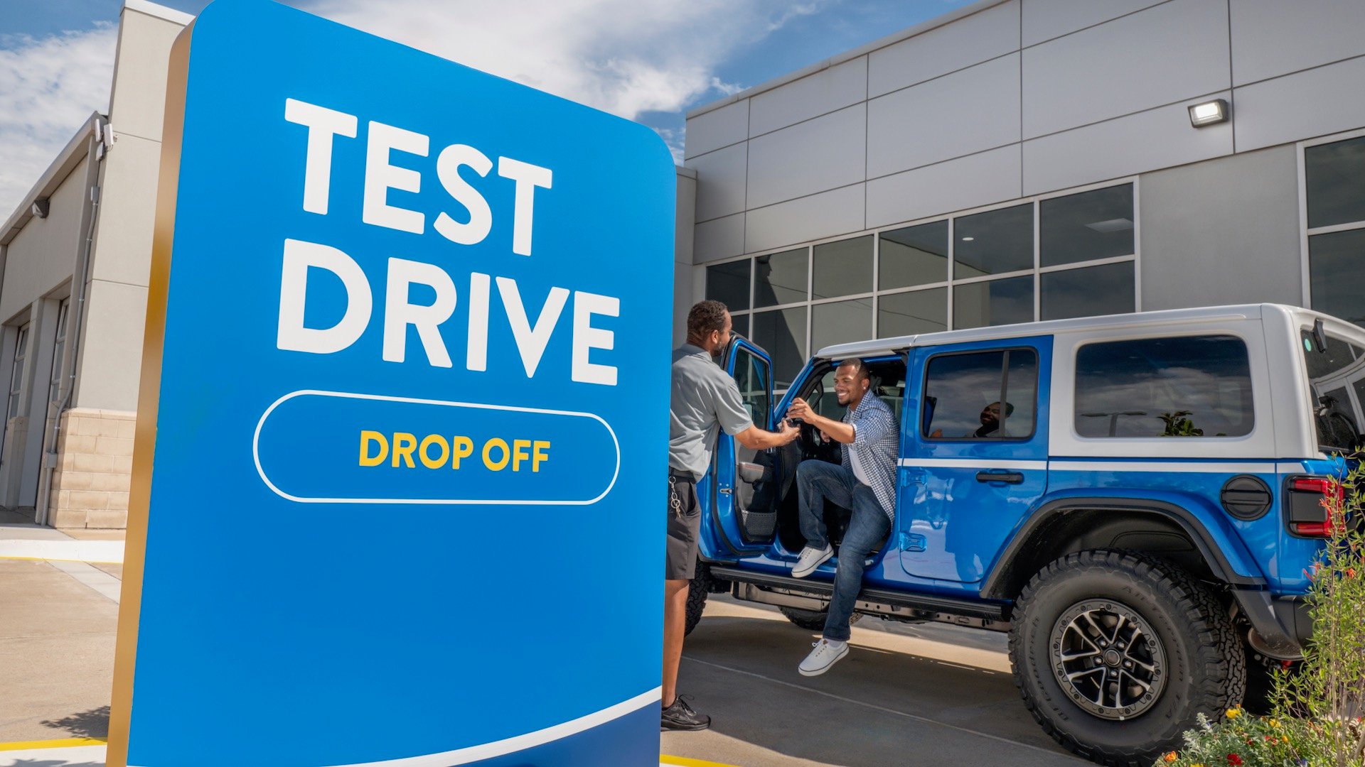 Carvana Resmi Buka Test Drive Mobil Baru Tanpa Sales: Pelanggan Bisa Coba Langsung di Texas