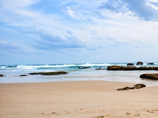 Ayah dan Anak Terseret Arus Muara Pantai Pangumbahan, Satu Korban Ditemukan Tewas