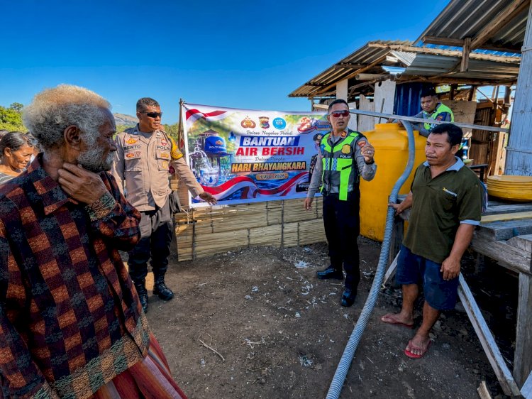 Sambut Hari Bhayangkara ke-80, Polres Nagekeo Kirim Ratusan Ribu Liter Air Bersih ke Desa Makipaket yang Alami Kekeringan
