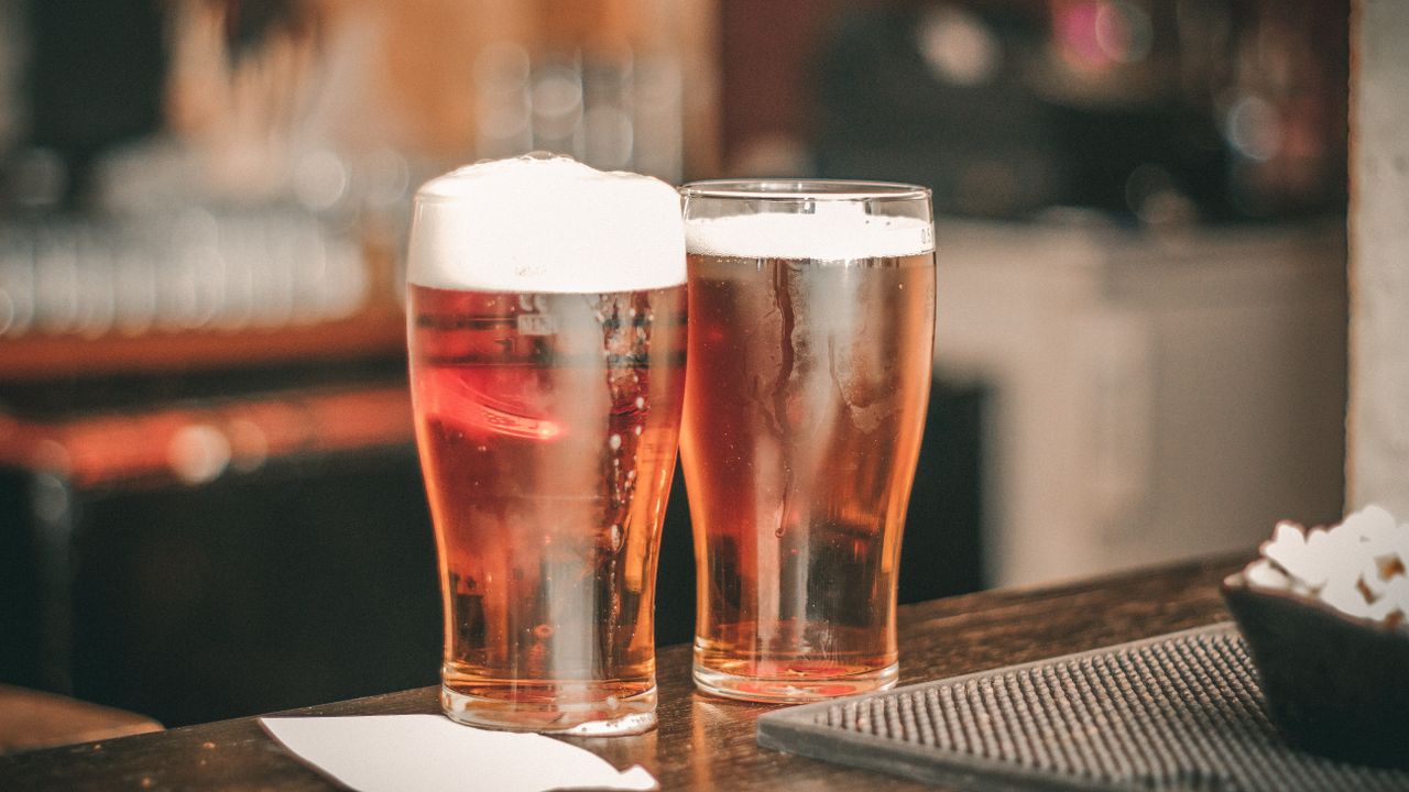 Daftar Minuman Paling Berbahaya buat HP: Cider dan Bir Manis Bisa Rusak IP68