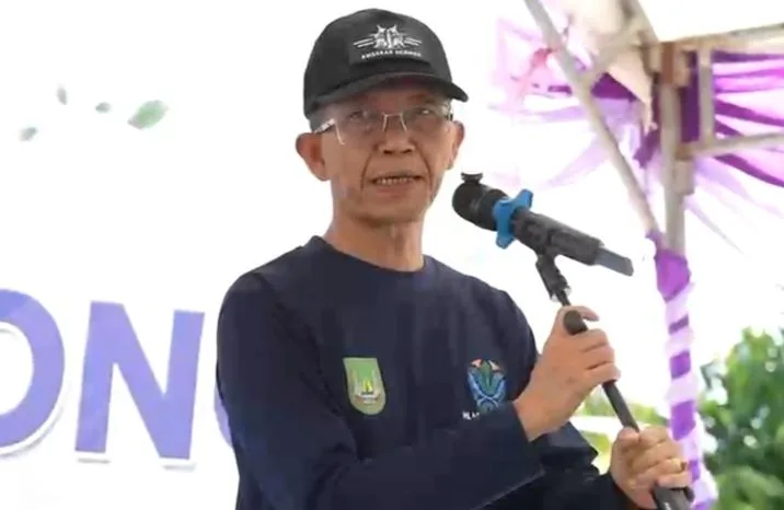 Wali Kota Batam Amsakar Achmad dan Wakilnya Li Claudia Pimpin Gotong Royong Massal Bersih Sampah di Sagulung