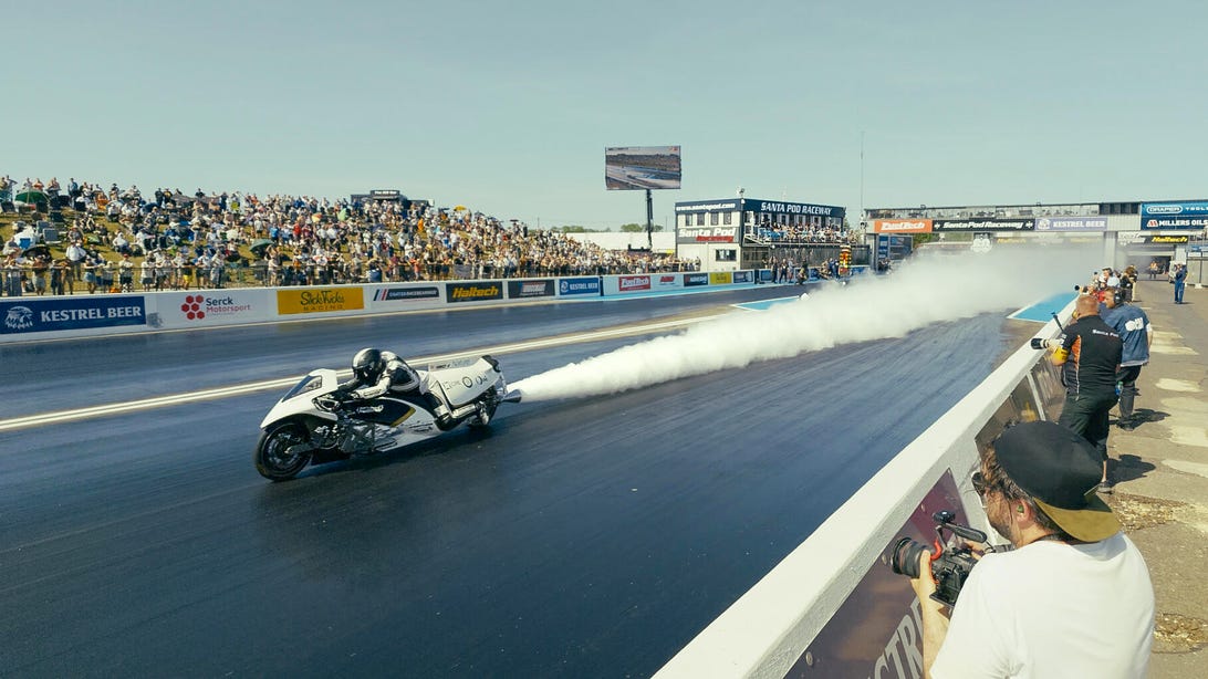 Graham Sykes dan Sepeda Roket Uap Force of Nature Siap Pecahkan Rekor di Drag Racing Inggris