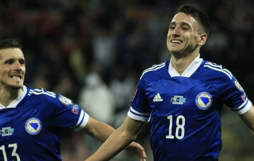 Persib Bandung Sepakat Kontrak Luka Menalo Dua Tahun, Gelandang Bosnia-Timnas Itu Dijadwalkan Teken 5 Juli
