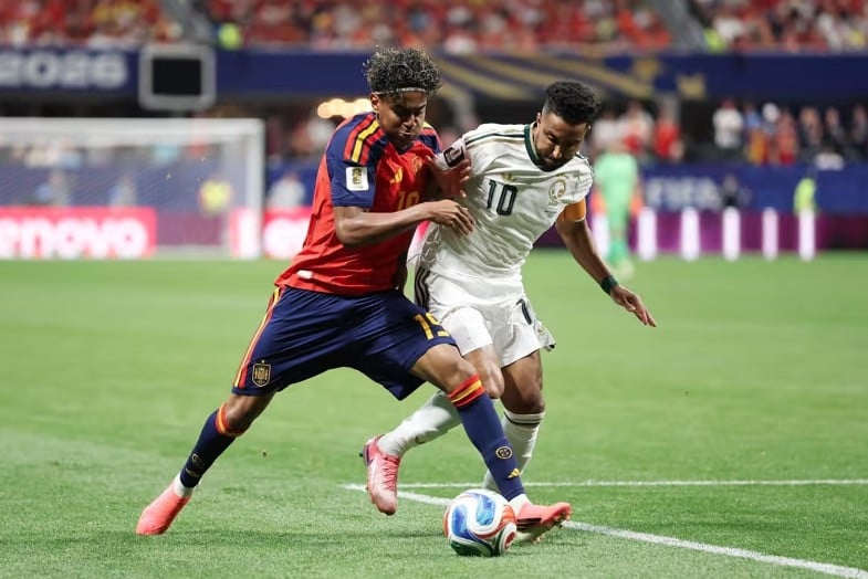 Spanyol Hajar Arab Saudi 3-0 di Babak Pertama, Lamine Yamal Buka Keran Gol