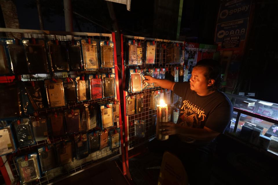 Prabowo Panggil Dirut PLN ke Istana, Dua Pembangkit Besar Mitra Swasta Kolaps Picu Pemadaman Bergilir di Jawa