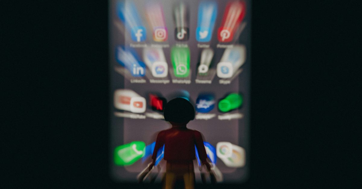 Studi Kapwing: 60% Video TikTok untuk Akun Baru adalah Konten Buatan AI