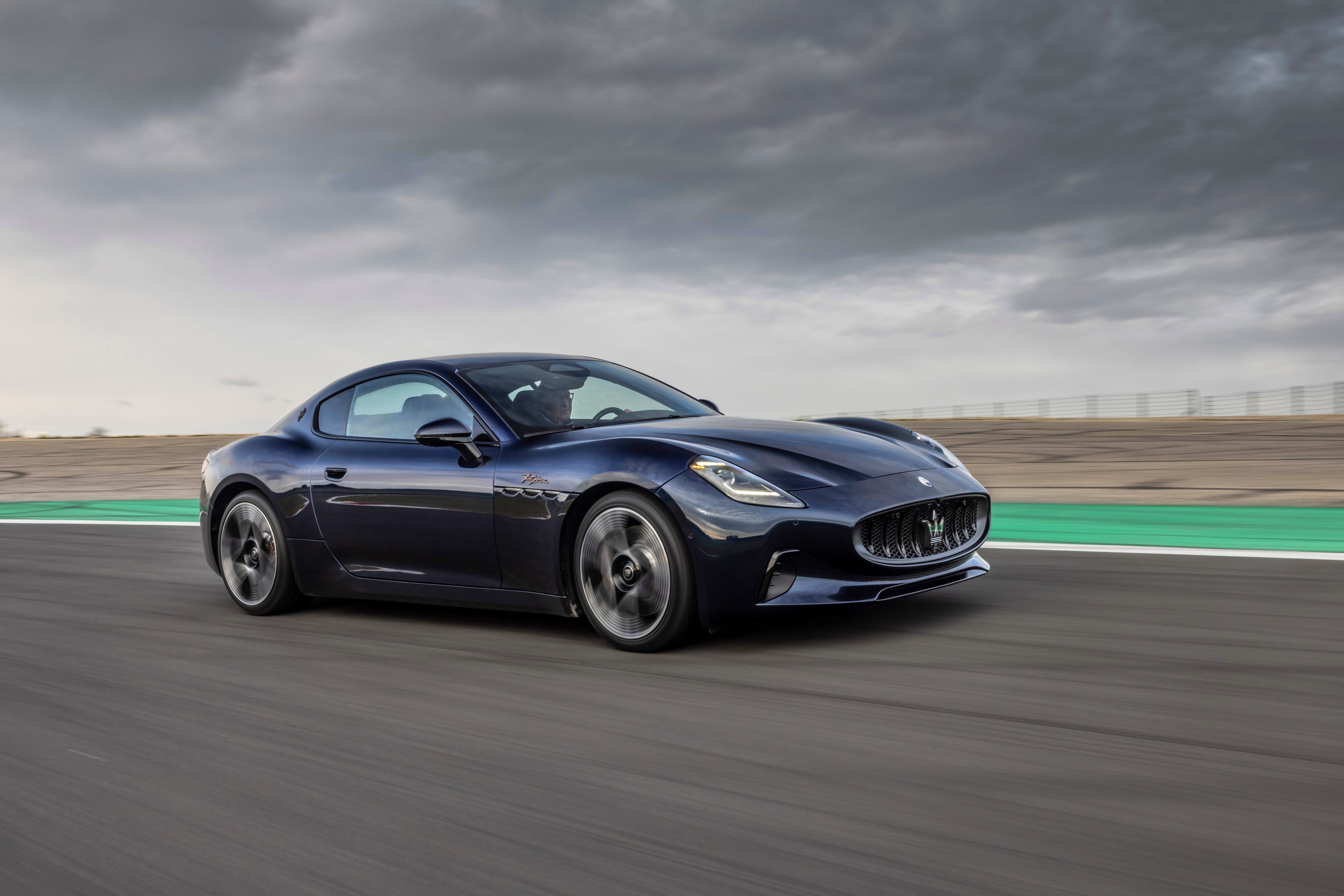 Maserati GranTurismo Folgore dan GranCabrio Folgore 2026: Grand Tourer Listrik dengan 818 HP, Tapi Tak Bersuara