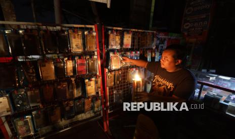 Ekonom CELIOS Sebut Arus Kas PLN Tersendat Jadi Biang Pemadaman Listrik