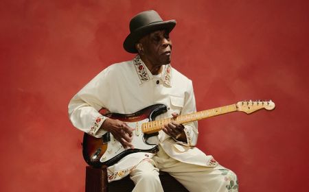Musikus Dunia Eric Clapton hingga John Mayer Siap Meriahkan Panggung Perayaan 90 Tahun Buddy Guy di New York