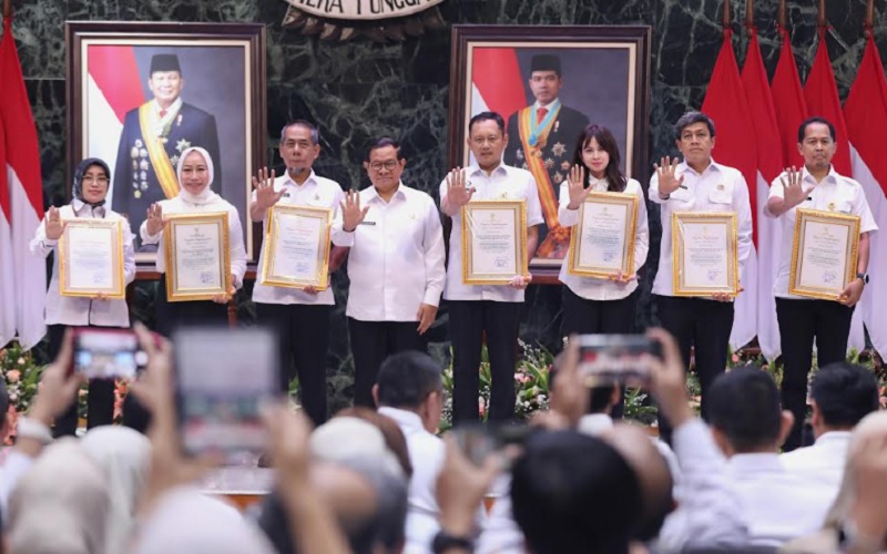 Pemprov DKI Jakarta Terima 499 Sertifikat Hak Pakai Tanah Senilai Rp22,2 Triliun dari Kementerian ATR/BPN