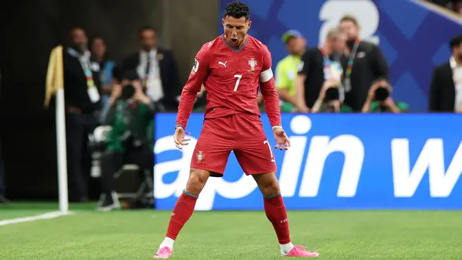 Cristiano Ronaldo Cetak Gol di Enam Edisi Piala Dunia, Sehari Setelah Messi Pecahkan Rekor Lain