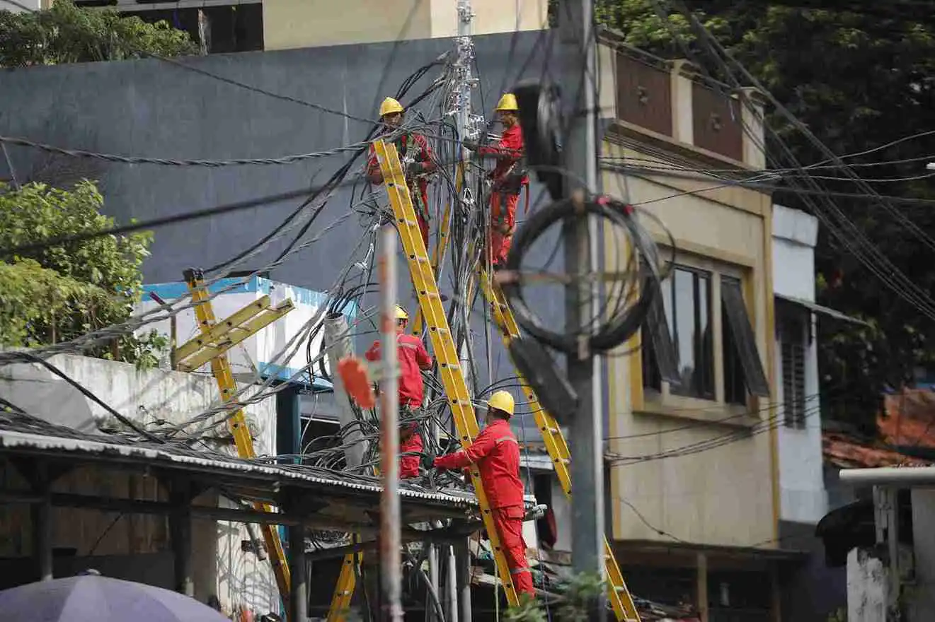 DPR Desak PLN Beri Kompensasi ke Pelanggan: Listrik Padam Berulang, Rakyat Rugi Miliaran