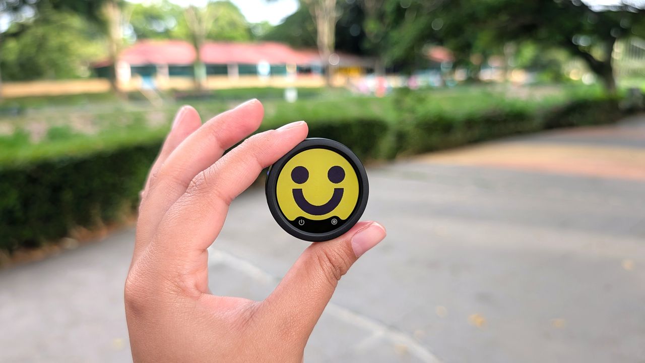 Insta360 Mic Pro Resmi Dirilis dengan Layar E Ink yang Bisa Dikustomisasi Bebas