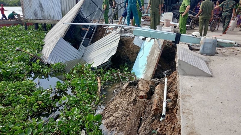 Tiga Rumah Ambruk ke Sungai Cai Akibat Longsor, Warga An Giang Alami Kerugian Rp 1,7 Miliar