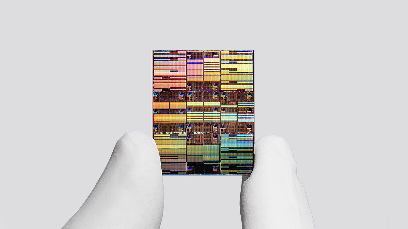 IBM Ciptakan Chip 0,7 Nanometer Pertama di Dunia, Janjikan Performa 50 Persen Lebih Kencang
