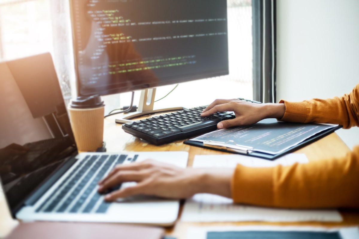 AI Tak Bikin Insinyur Kehilangan Pekerjaan, Data Terbaru Justru Tunjukkan Rekrutamen Mereka Meningkat