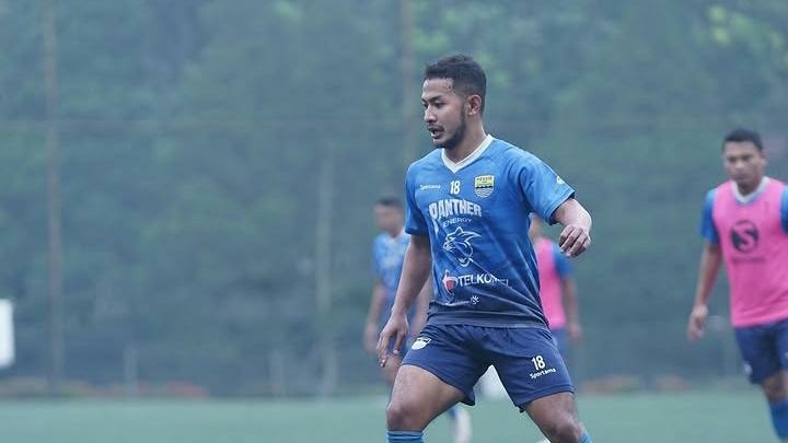 Gian Zola Resmi Perkuat Semen Padang FC, Suntik Kreativitas Lini Tengah Kabau Sirah di Liga 2
