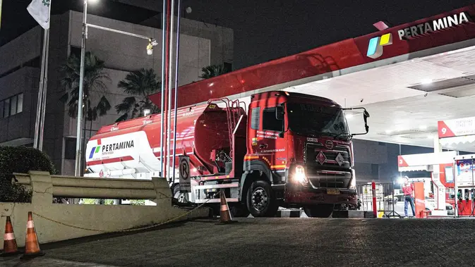 Antrean BBM Mulai Mengular di Sejumlah Daerah, Pertamina Patra Niaga Klaim Stok Aman