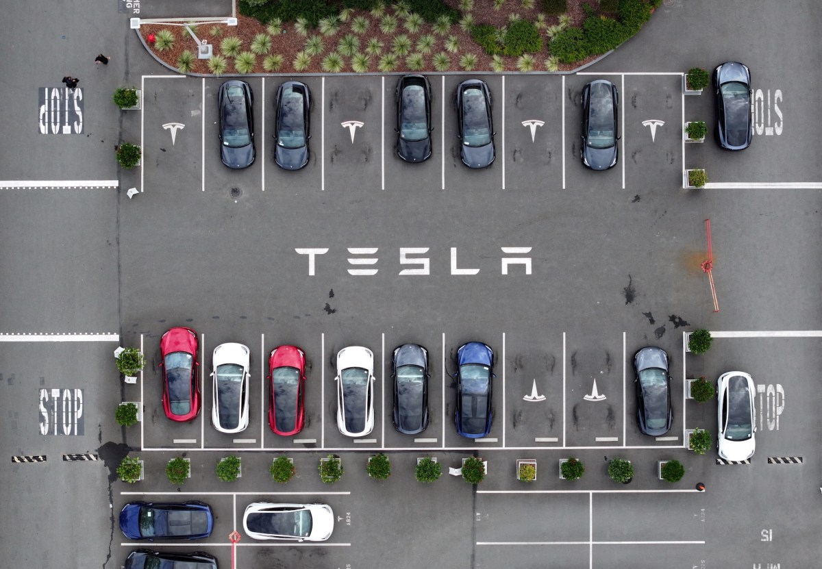 Tesla Tutup Kasus Kecelakaan Fatal FSD, Investigasi Federal Masih Berlanjut