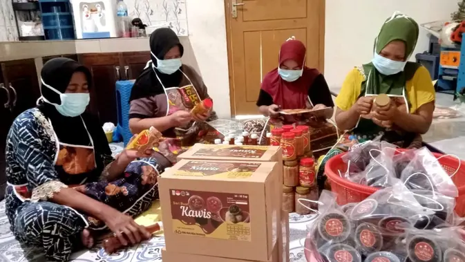 PT Semen Gresik, Anak Usaha SIG, Pacu 580 UMKM di Rembang Catat Transaksi Rp 6,9 Miliar