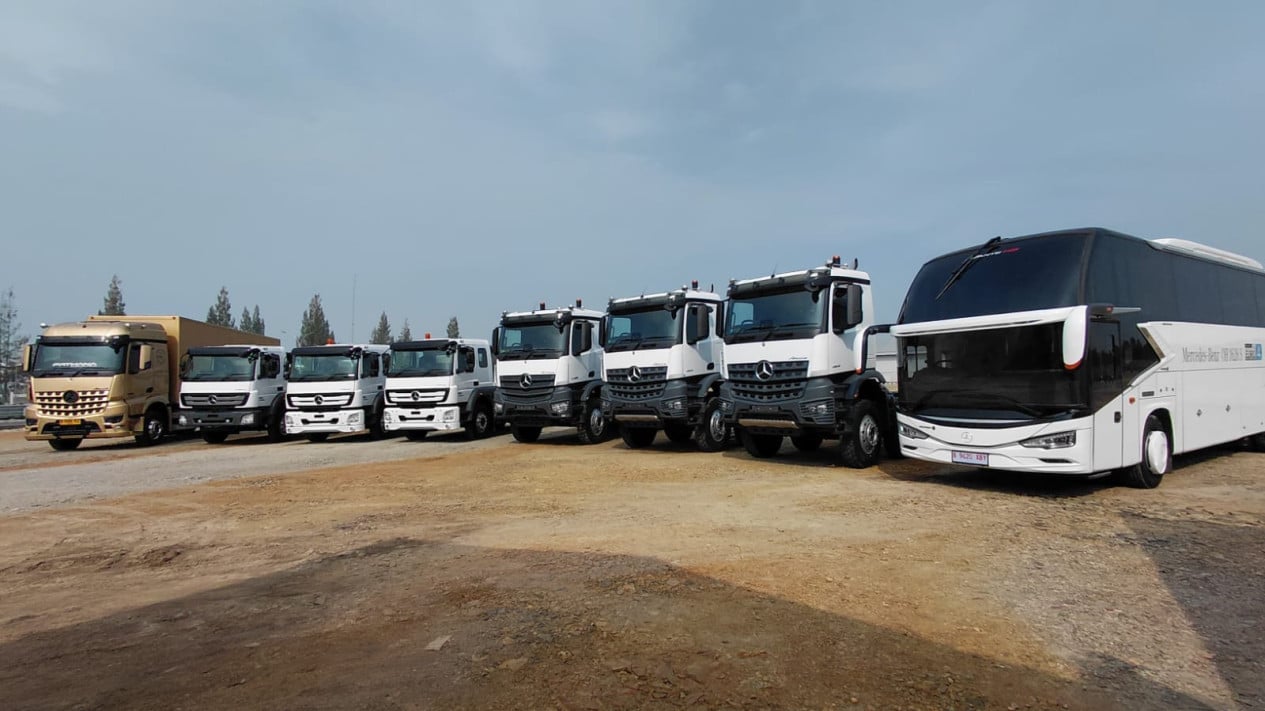 Hino vs Mercedes-Benz Kuasai Pasar Bus Indonesia, Harga Vespa Bekas dan Mobil Setara Motor Matik Jadi Buruan