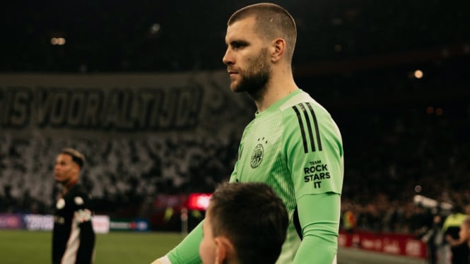 Situasi Maarten Paes di Ajax Makin Tidak Pasti, John Herdman Pantau Kesiapan Kiper Timnas Indonesia