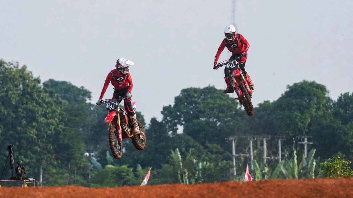 Ducati Desmo450 MX Gegerkan Kejurnas Motocross 2026, Pembalap Malaysia Rela Terbang ke Indonesia Demi Menjajalnya