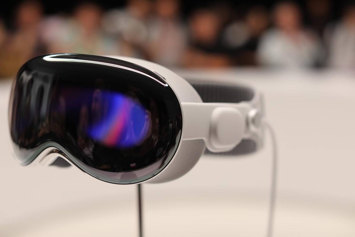OpenAI Gaet Eks Eksekutif Apple Vision Pro, Sinyal Ambisi Bikin Perangkat AI Baru