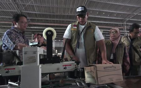 Bulog Tarik MinyaKita Produksi PT KMR yang Terdistribusi ke Sejumlah Daerah Usai Tercium Bau Solar
