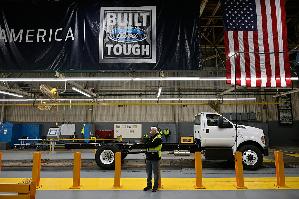 Ford Rekrut 350 Insinyur Senior untuk Perbaiki Cacat Produksi, AI Dinilai Gagal Penuhi Standar Kualitas