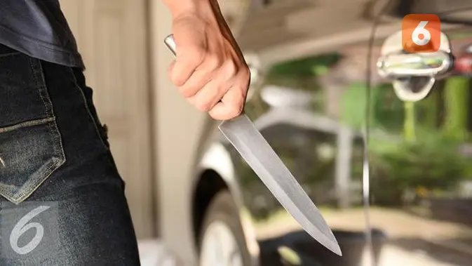 Honorer Damkar Bandar Lampung Bacok Tetangga gegara Sengketa Listrik, 20 Luka di Tubuh Korban