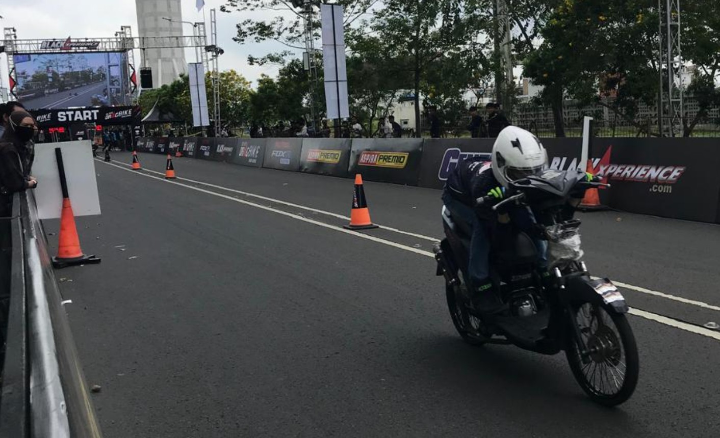 Kapolresta Cilacap Cup Drag Bike 2026: Pebalap Lokal Catat Waktu Terbaik di Lintasan 201 Meter