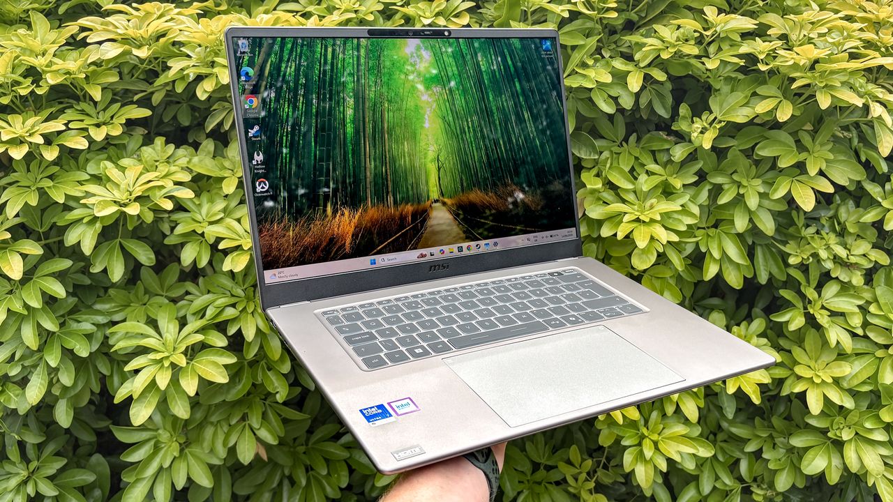 MSI Prestige 16 AI+ Ganti Layar ke OLED, Tapi Performa dan Baterai Justru Turun