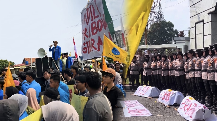Ratusan Kader PMII Kepung DPRD Lampung, Tuntut Evaluasi APBN hingga Pembongkaran Mafia Proyek