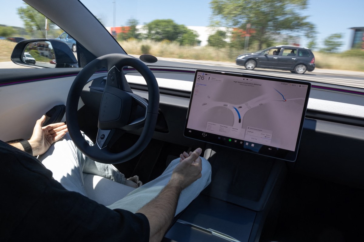 Tesla FSD Kembali Disorot Usai Kecelakaan Fatal di Texas, NHTSA dan NTSB Buka Investigasi