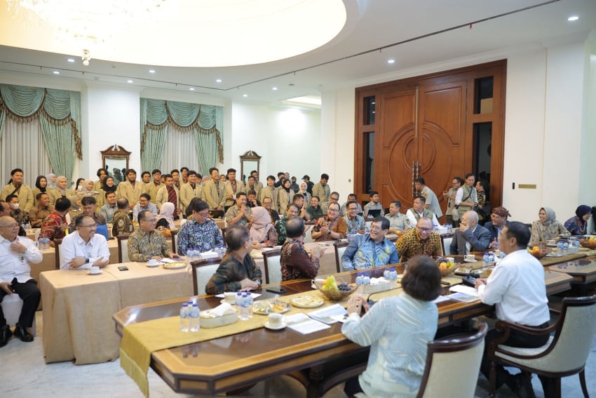 Mentan Amran Panggil Rektor hingga Mahasiswa UGM ke Rumahnya, Bahas Hilirisasi Bawang Putih hingga Persilangan Sapi Belgian Blue