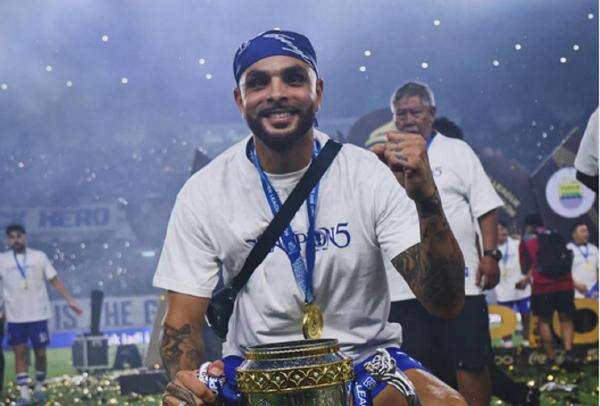 Persib Bandung Resmi Lepas Empat Pemain Termasuk Layvin Kurzawa dan Federico Barba Jelang Musim 2026-2027