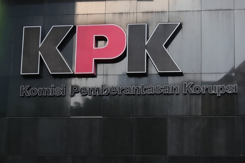 KPK Amankan 10 Orang di OTT Kuansing, Bupati dan Sekda Diimbau Serahkan Diri