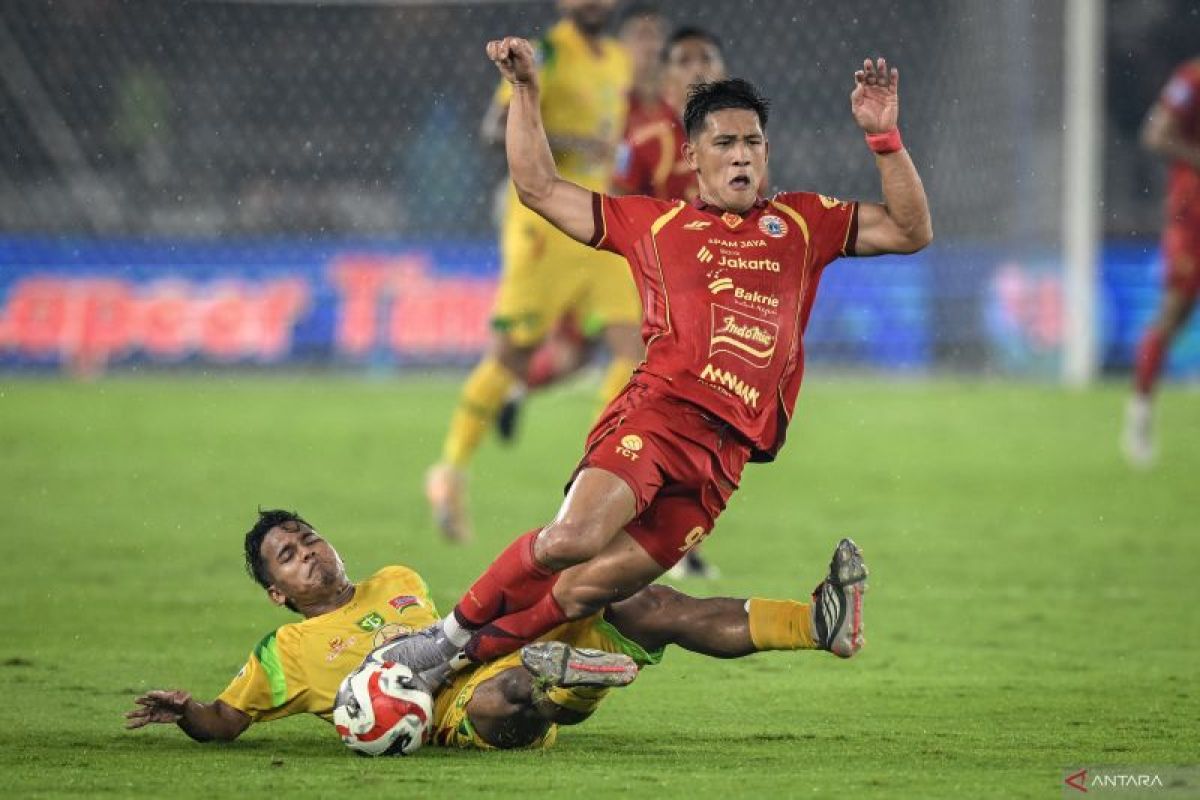 Persija Jakarta Resmi Perpanjang Kontrak Eksel Runtukahu, Striker Lokal Tajam Ini Dipertahankan untuk Musim 2026/2027