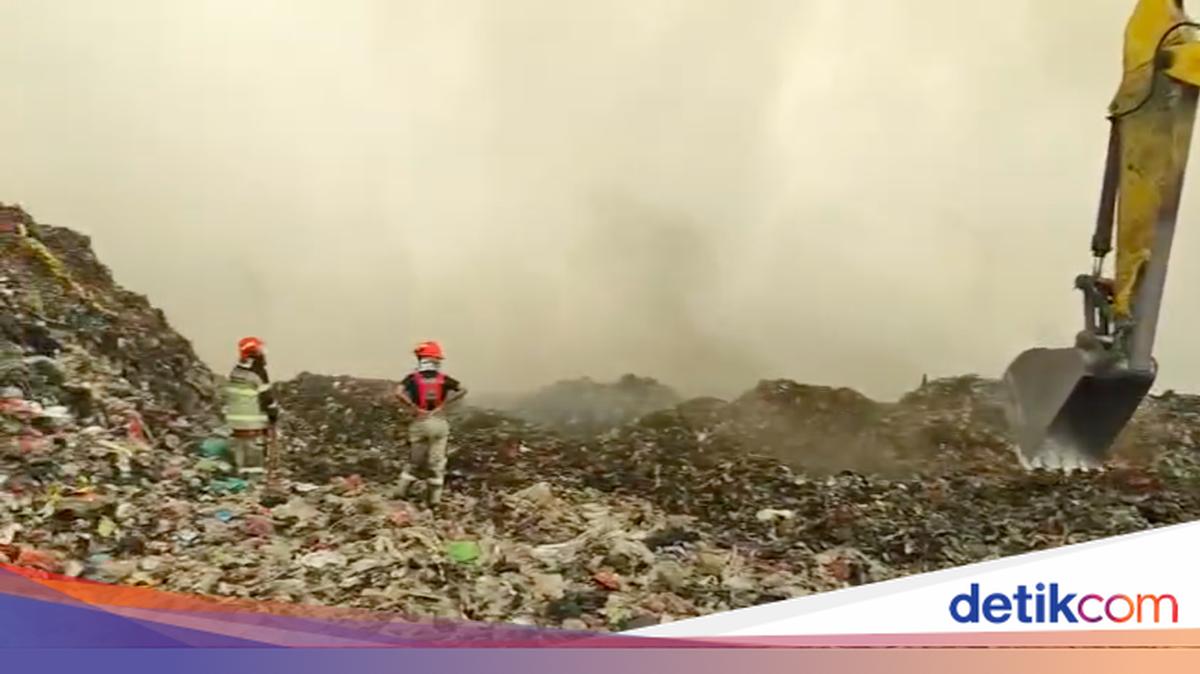 BPBD Tangerang Minta Bantuan Helikopter Water Bombing BNPB untuk Padamkan Kebakaran TPA Jatiwaringin